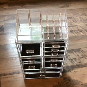 Stacking vanity makeup organizer
